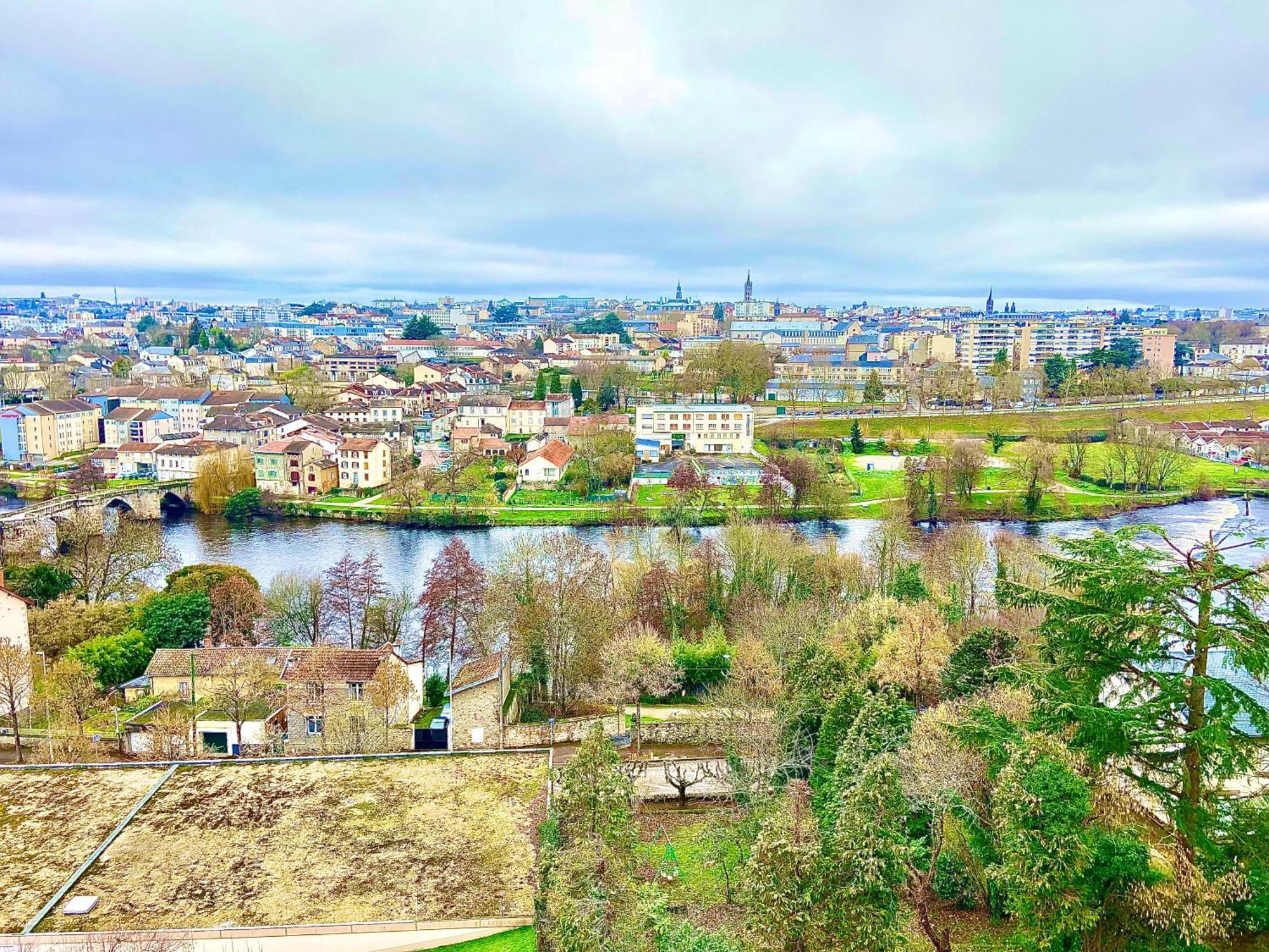 شقة Le Panoramique, Splendide Avec Vue Sur La Vienne ليموج المظهر الخارجي الصورة